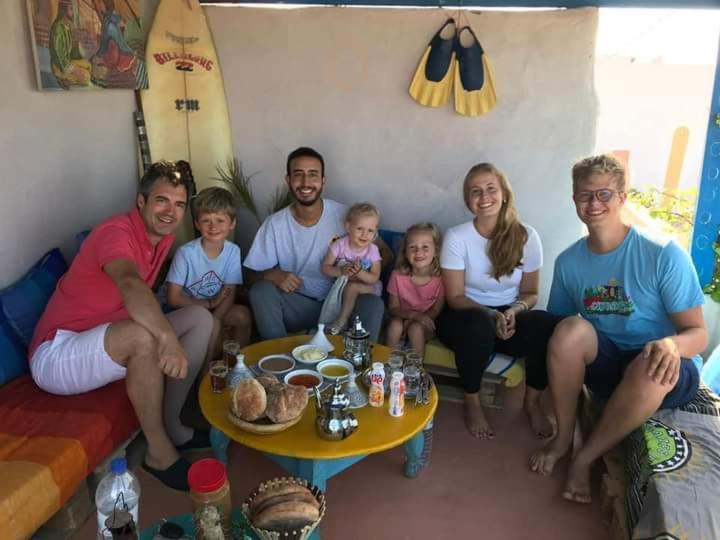 Surf Housemaroc Hostel เอสเซาอิรา ภายนอก รูปภาพ