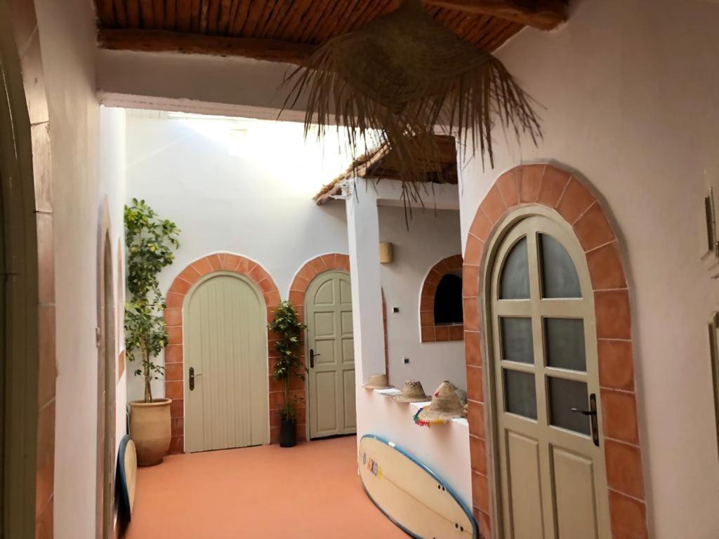 Surf Housemaroc Hostel เอสเซาอิรา ภายนอก รูปภาพ