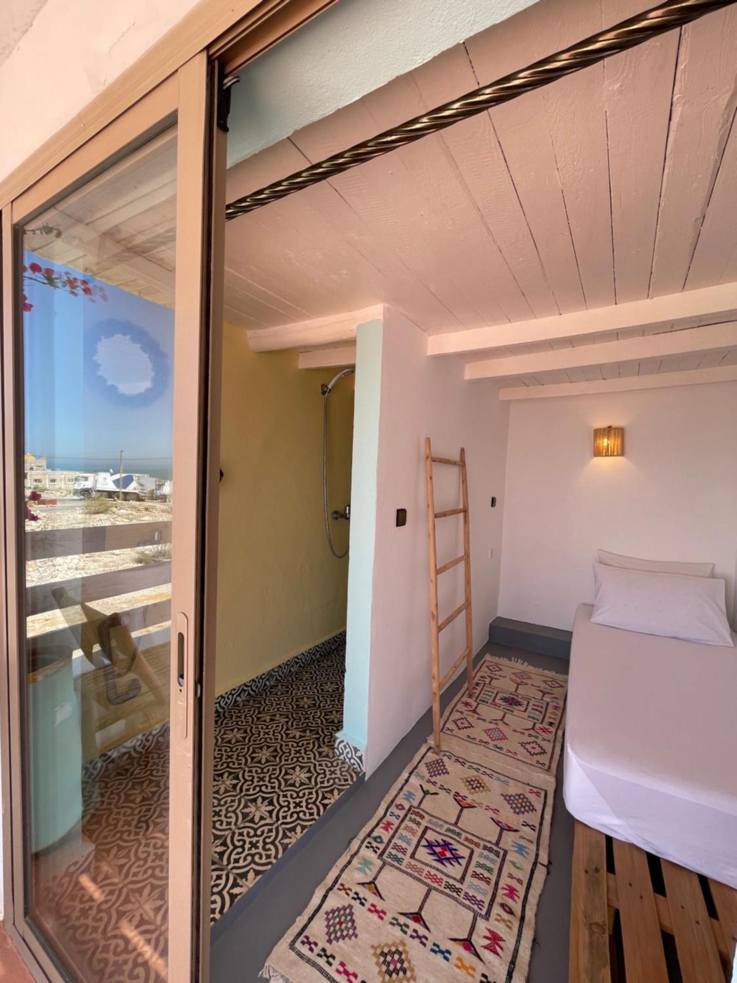 Surf Housemaroc Hostel เอสเซาอิรา ภายนอก รูปภาพ