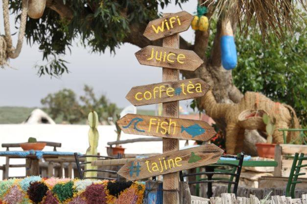 Surf Housemaroc Hostel เอสเซาอิรา ภายนอก รูปภาพ
